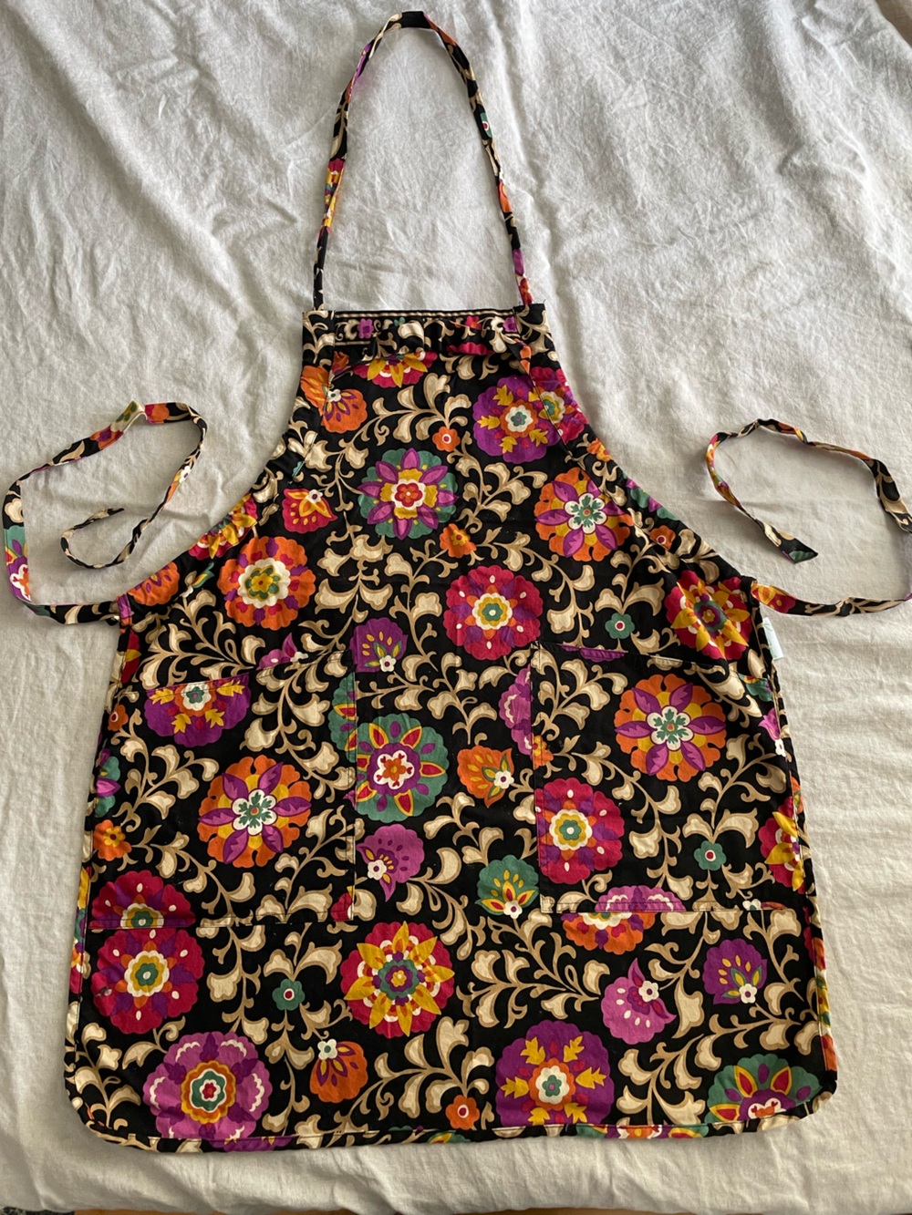 Vera Bradley Boho Floral Black Cotton Kitchen Bib Apron with Pockets Whimsical